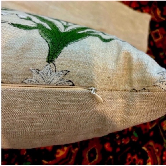 Set of 2 Floral Green Block Print Custom Pillow Cover, Green and white 14x24" - Picture 3 of 4